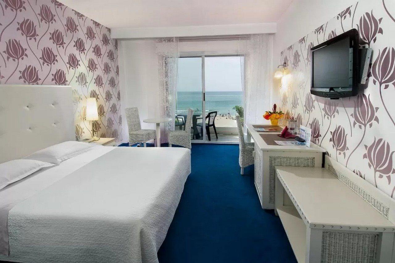 Hotel Mediterraneo Riccione Buitenkant foto