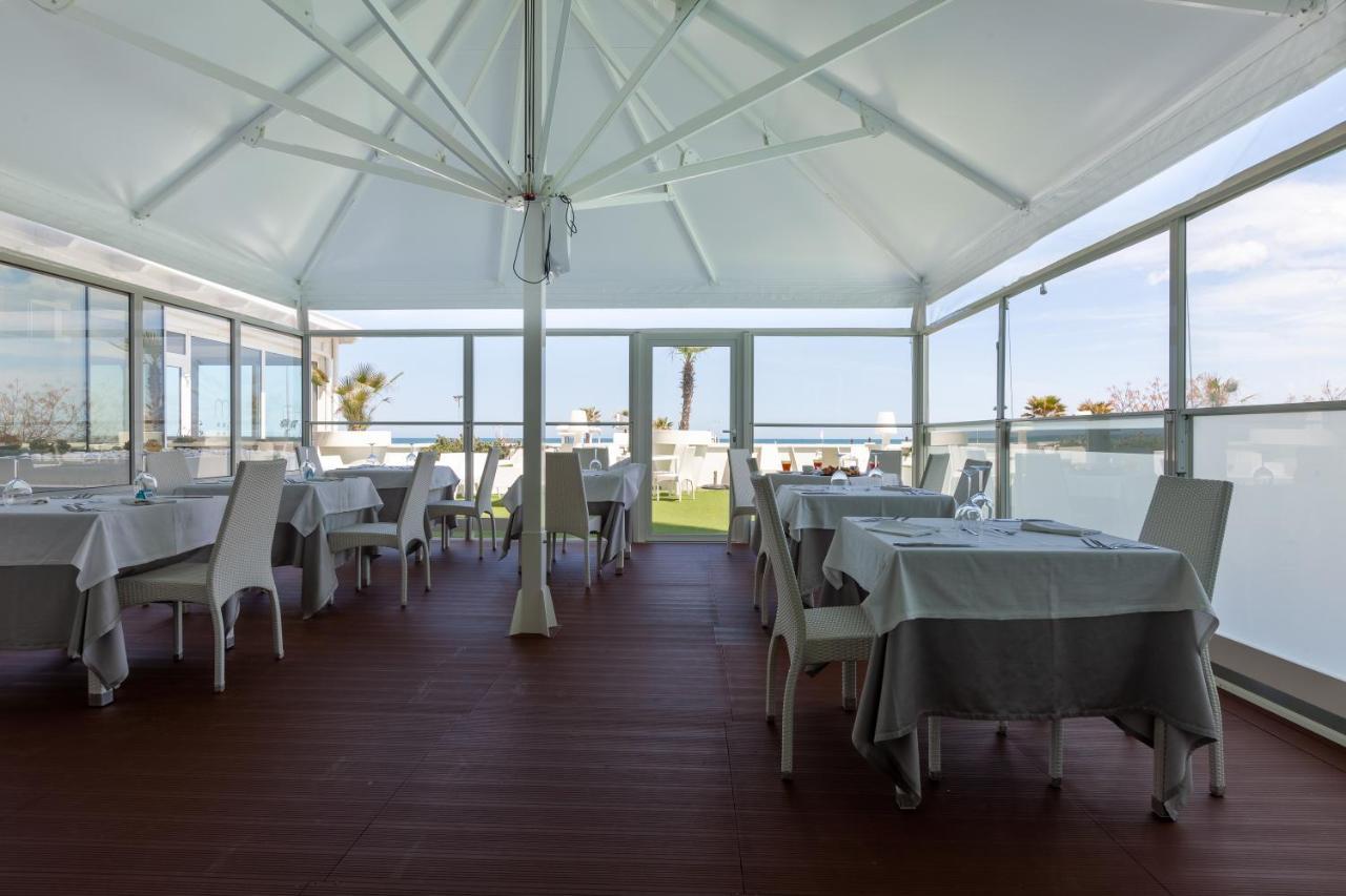 Hotel Mediterraneo Riccione Buitenkant foto